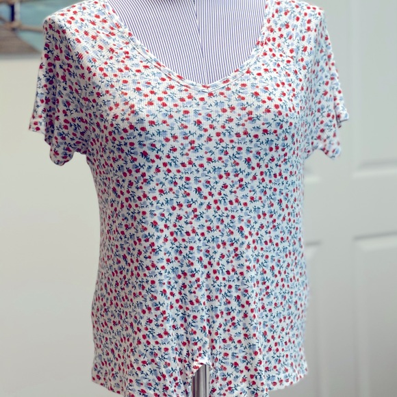 NWOT Hippie Rose Flowered Top - Picture 1 of 4